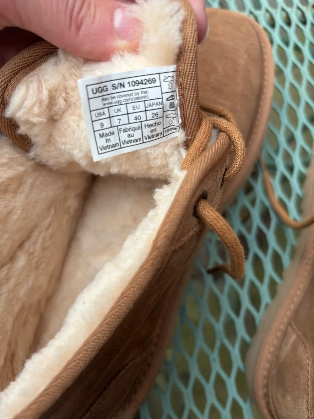 NWOB UGG Neumel Boots Chestnut Brown Suede women  size 9